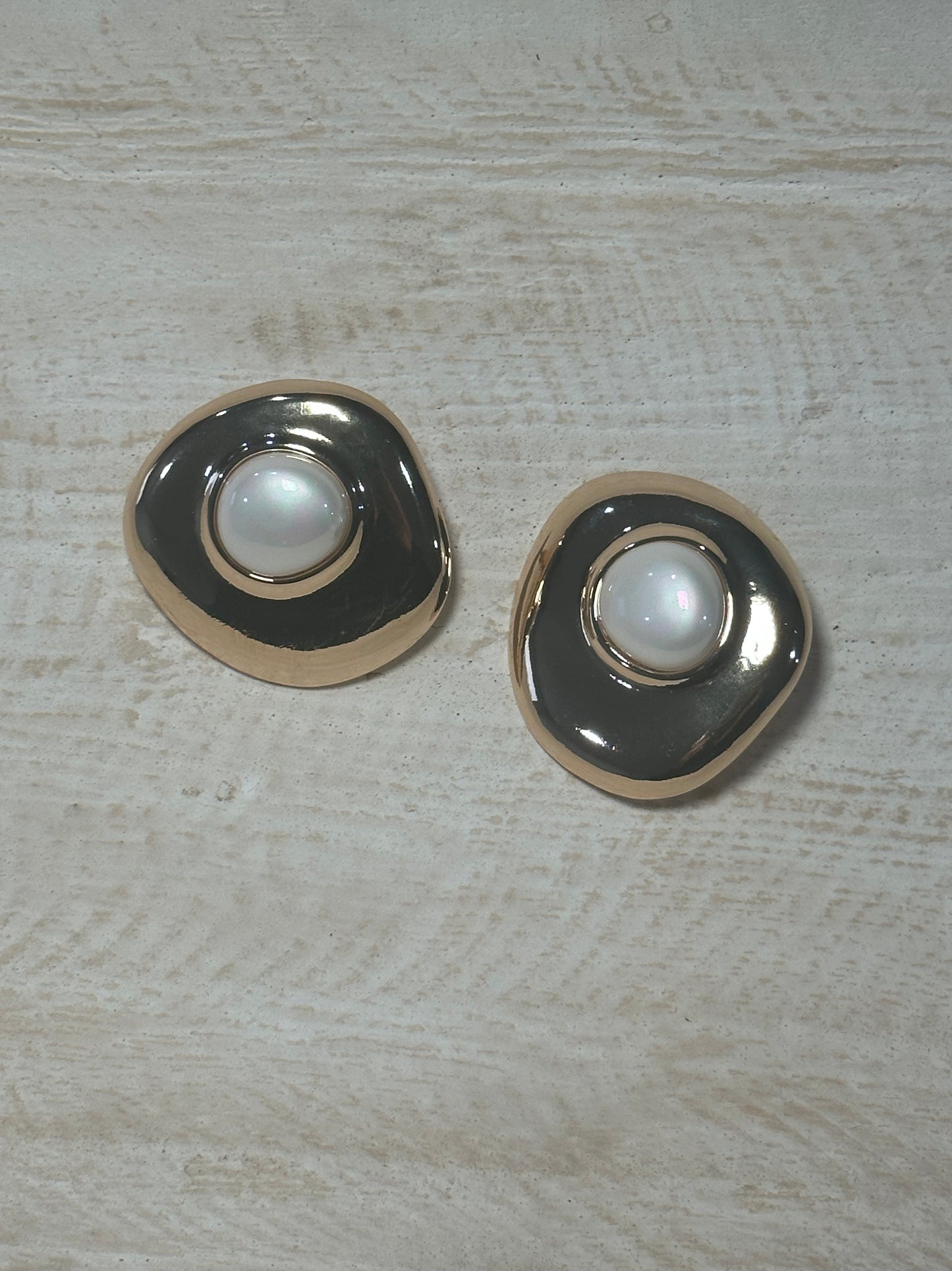 Capri Pearl Earrings
