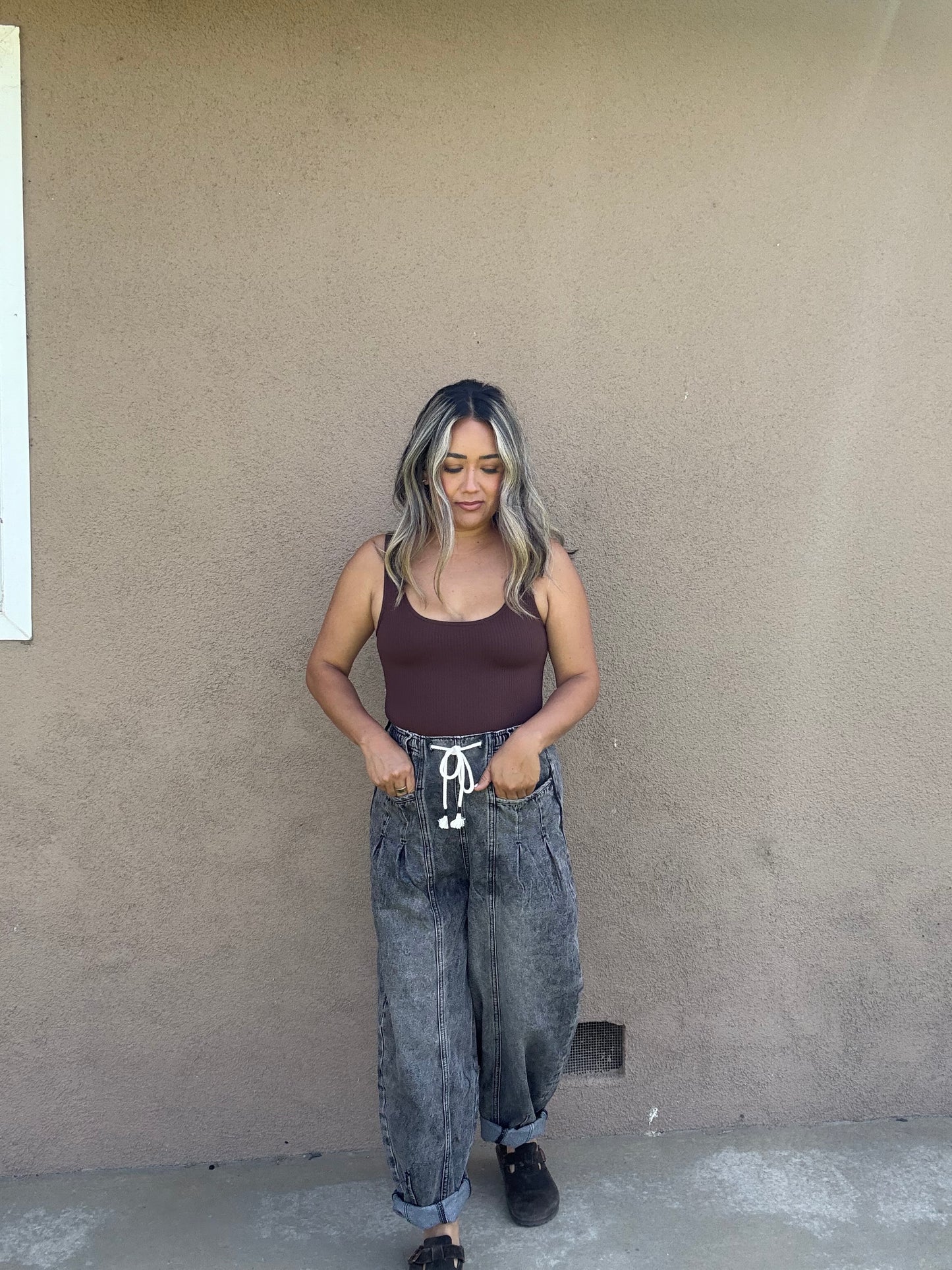 Dakota Barrel Drawstring Jeans