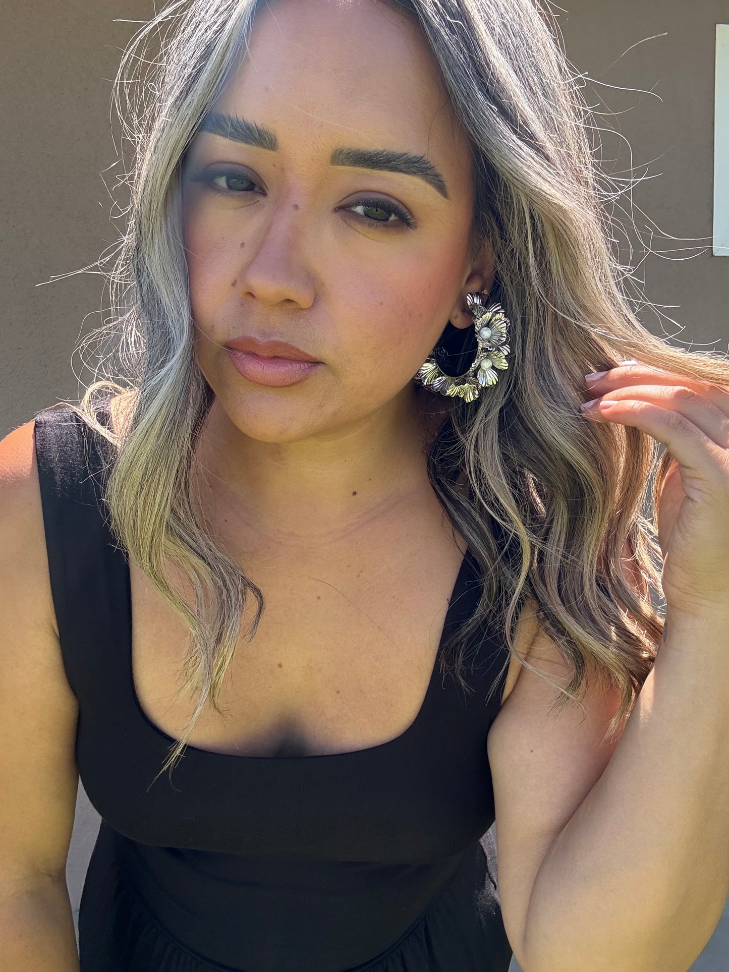 Zola Floral Earring with Pearl Center