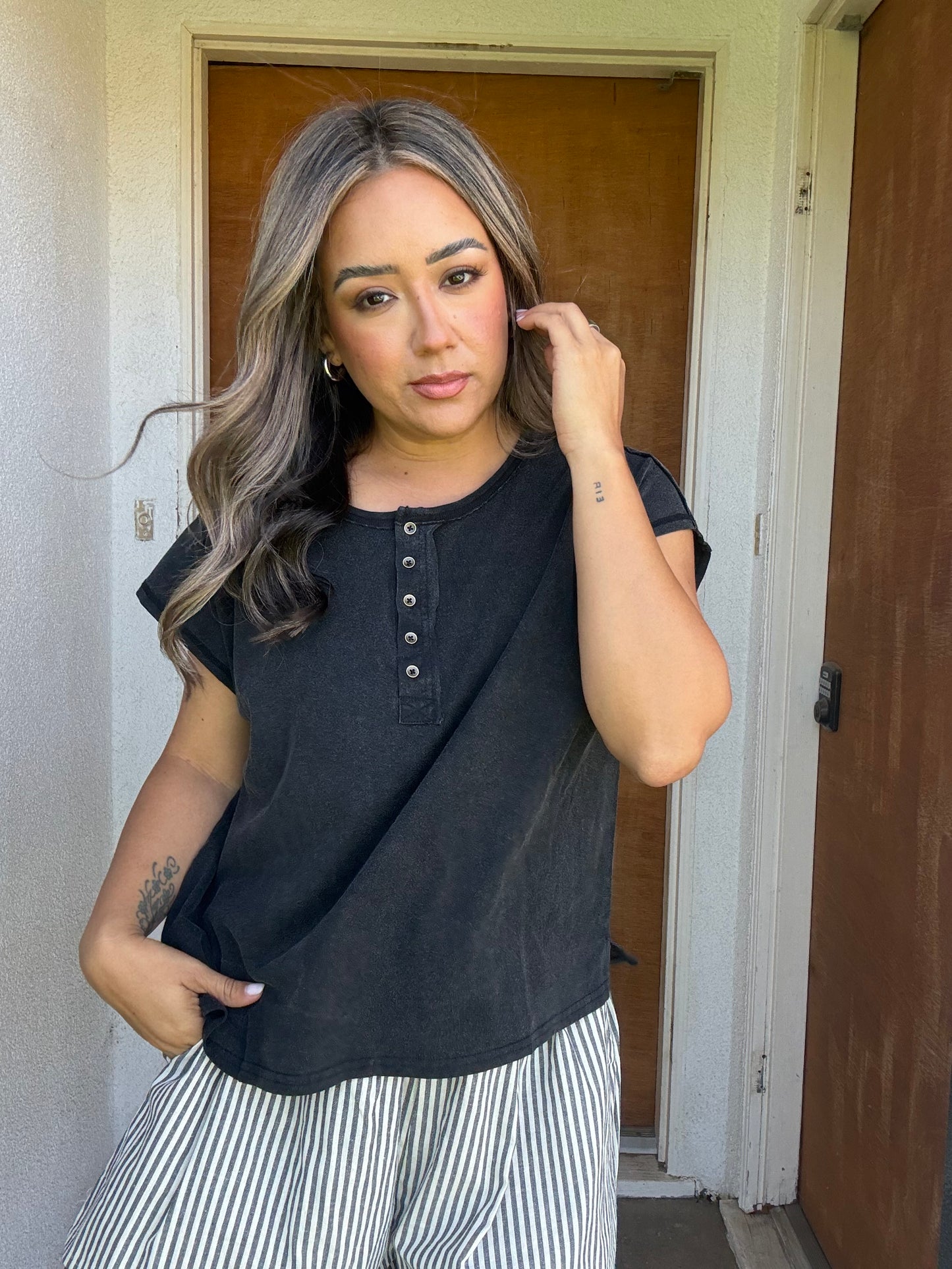 Ella Basic Washed Tee