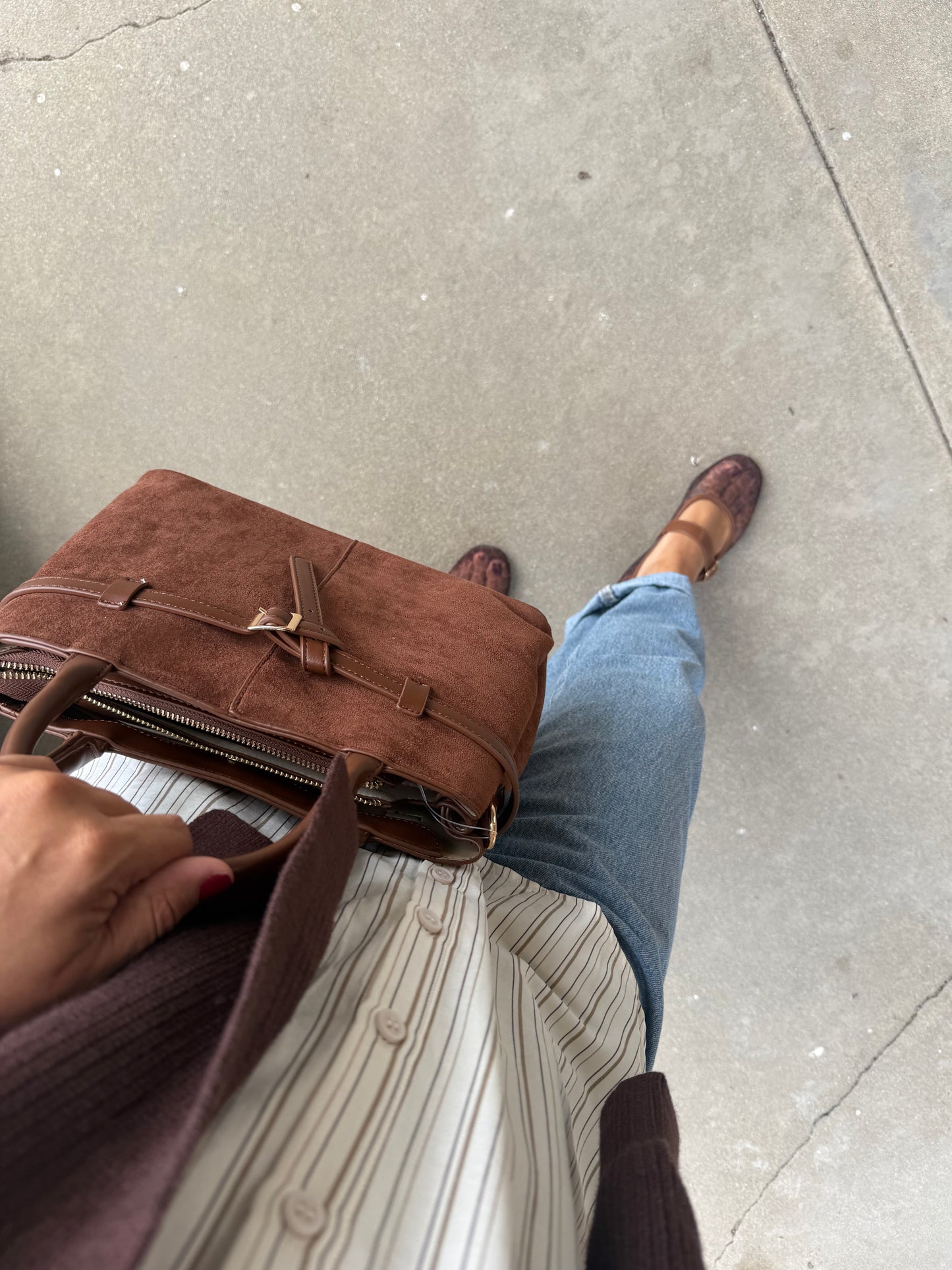 She’s Chic Suede Bag- Cognac