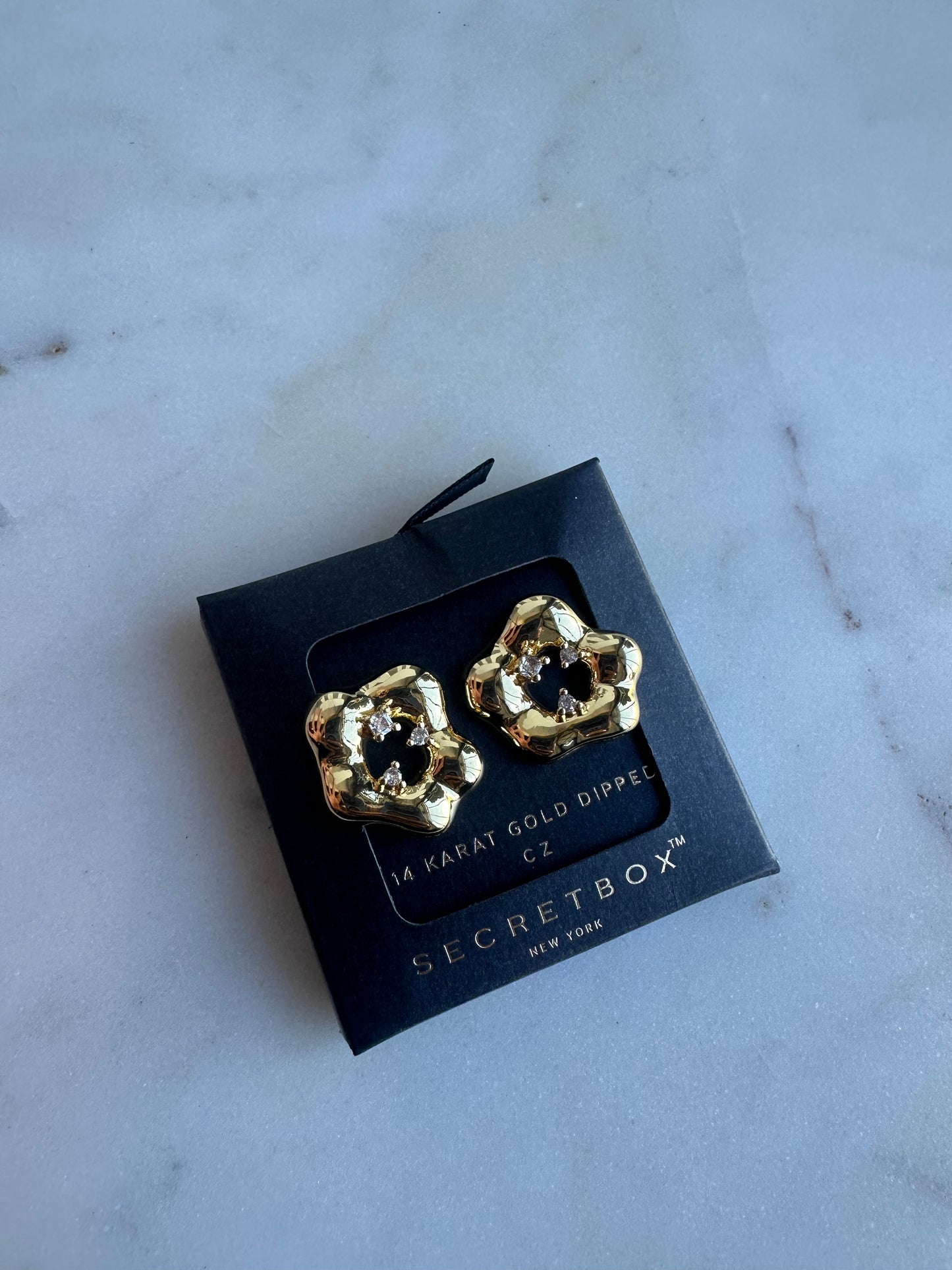 Flor Gold Stud