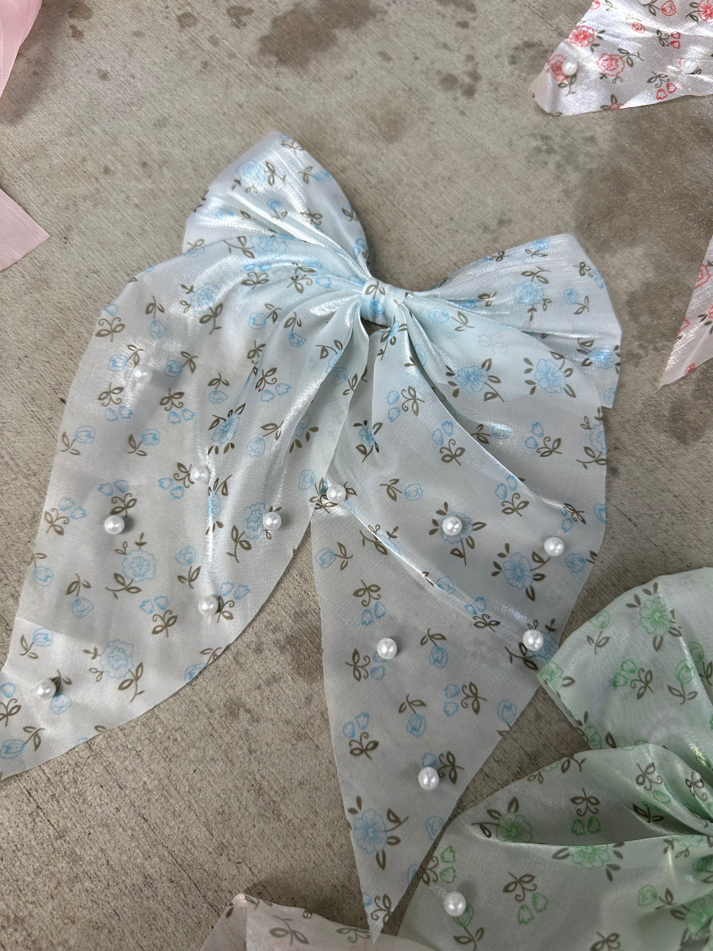 Pearl Flower Bow