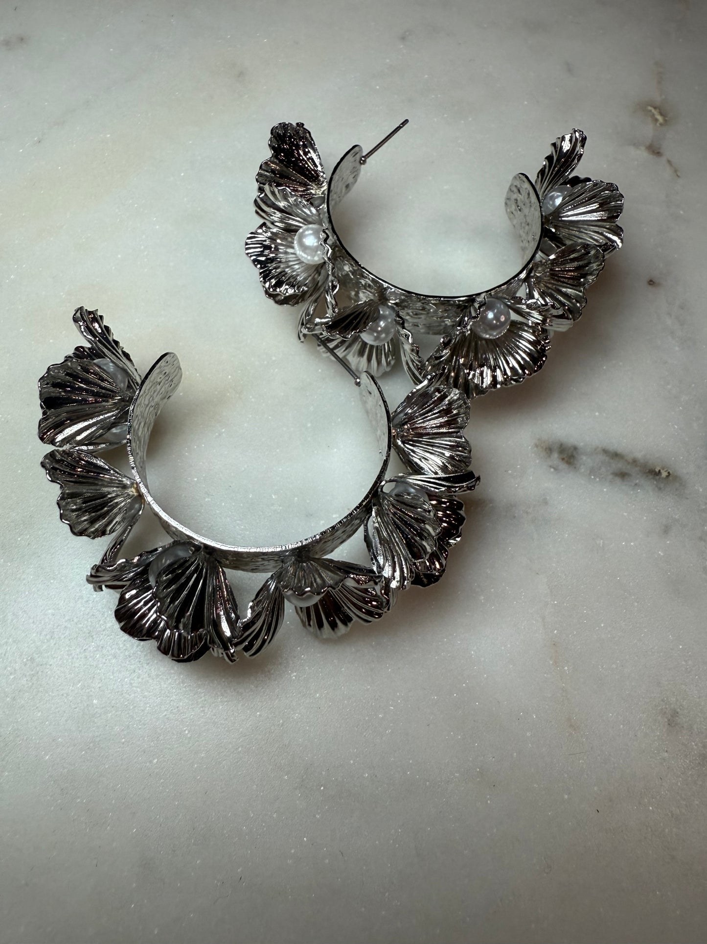 Zola Floral Earring with Pearl Center