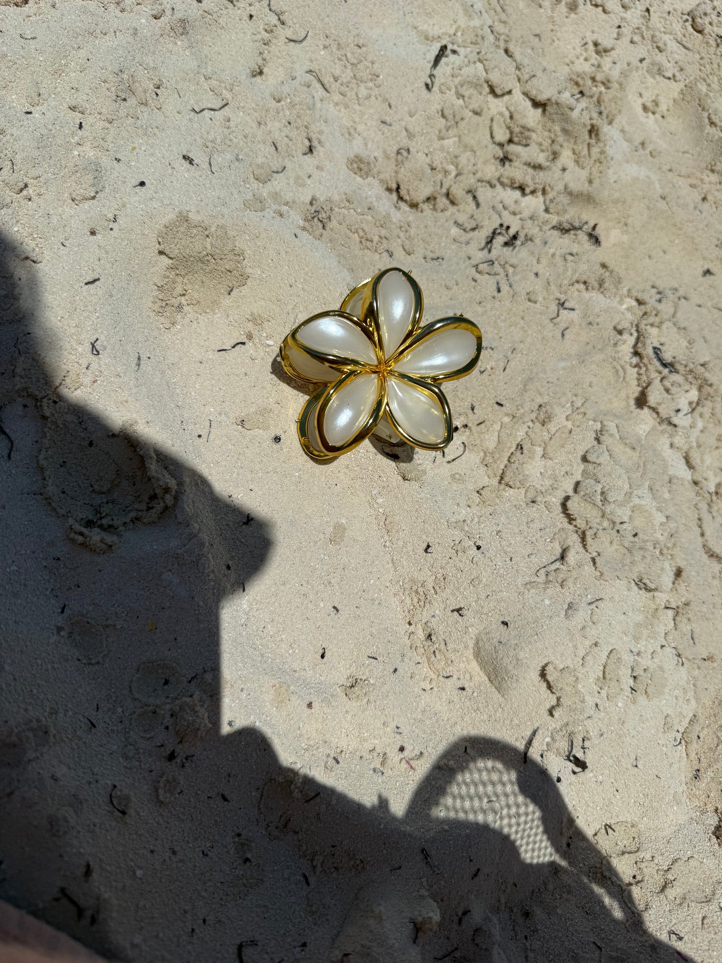 Vamos A La Playa Floral Hair Clips