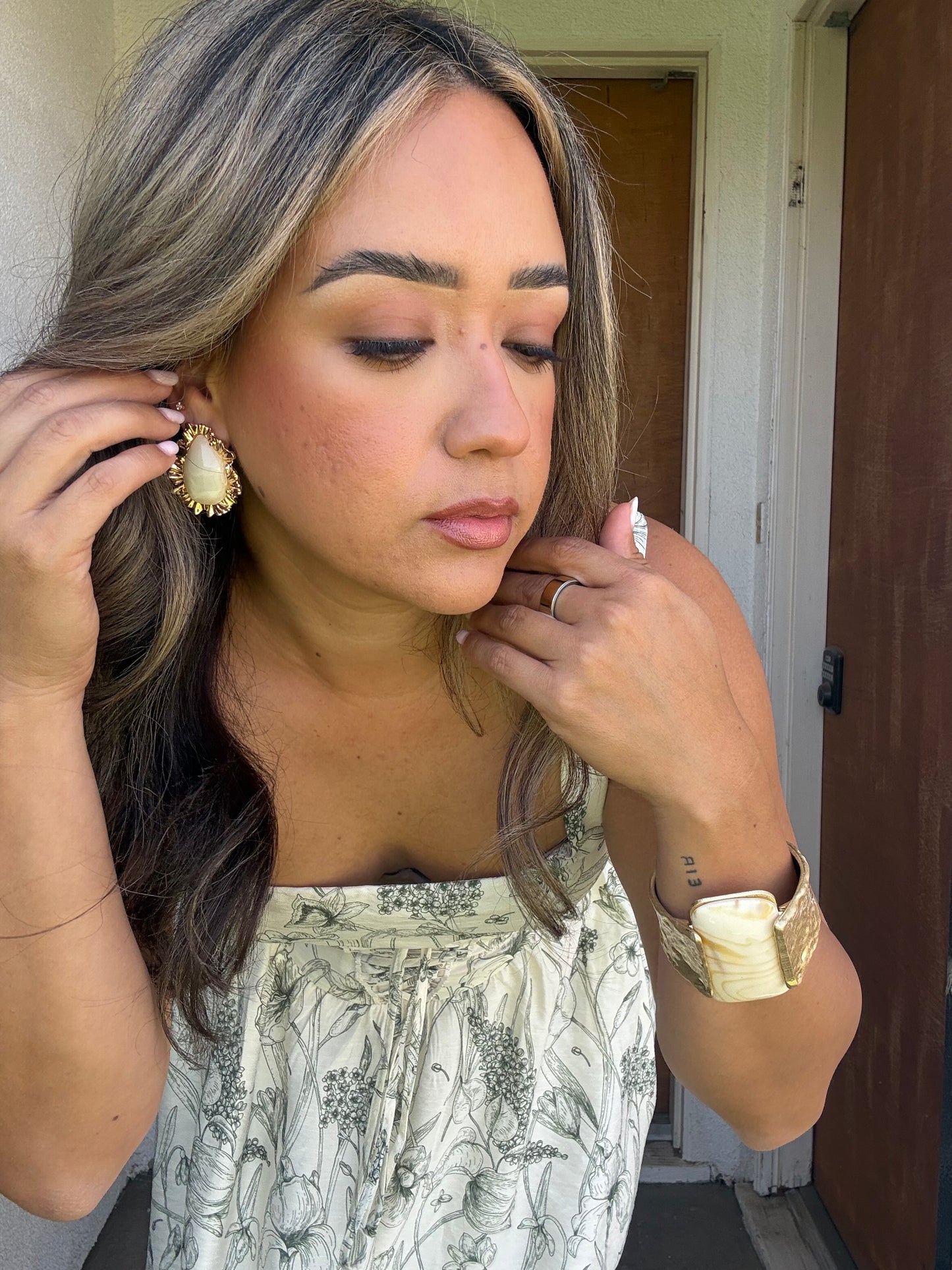 Gold Marble Star Stud