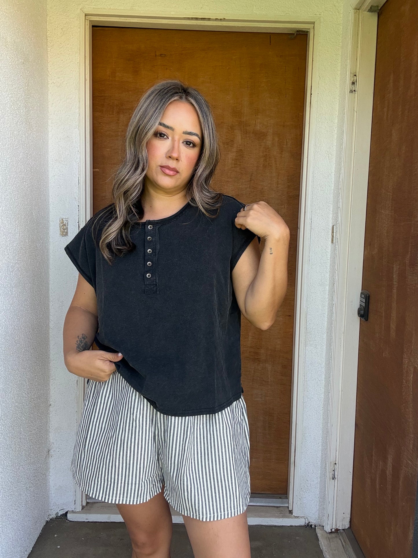 Ella Basic Washed Tee