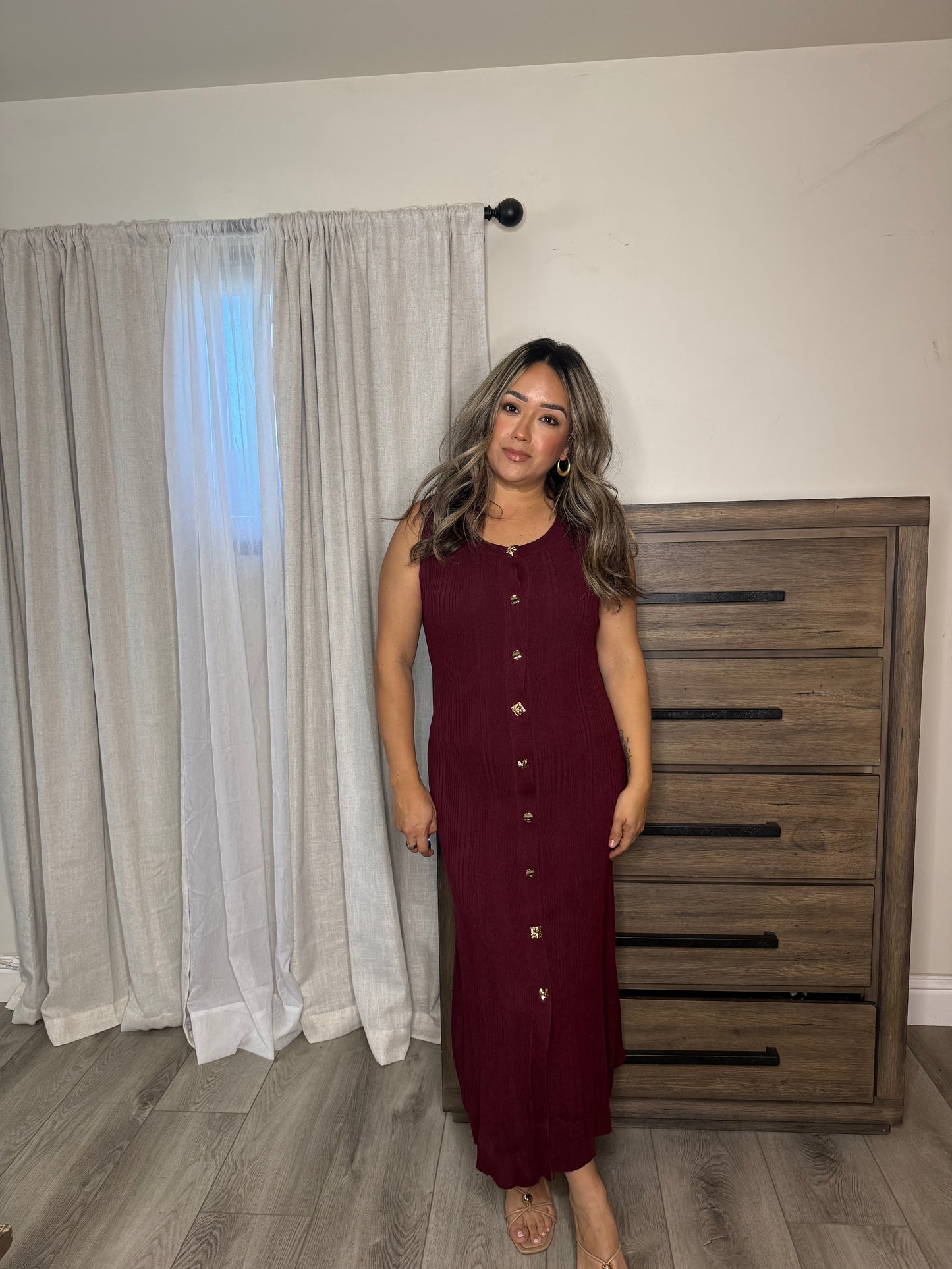 Elora Fitted Midi Dress- Burgundy