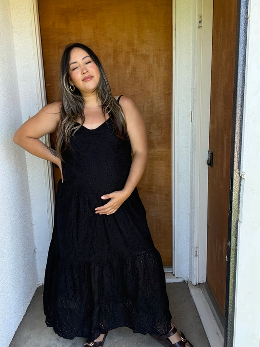 Angelie Eyelet Maxi Dress- Black