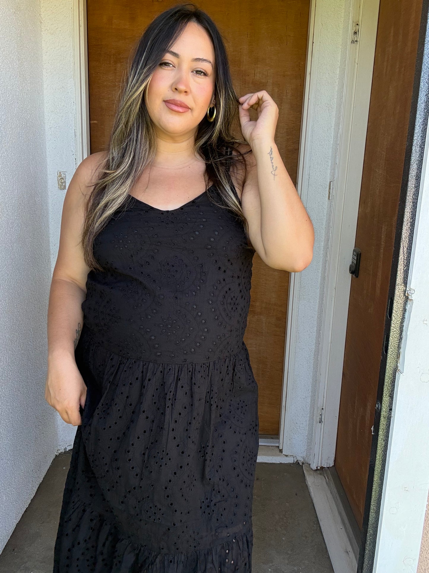 Angelie Eyelet Maxi Dress- Black