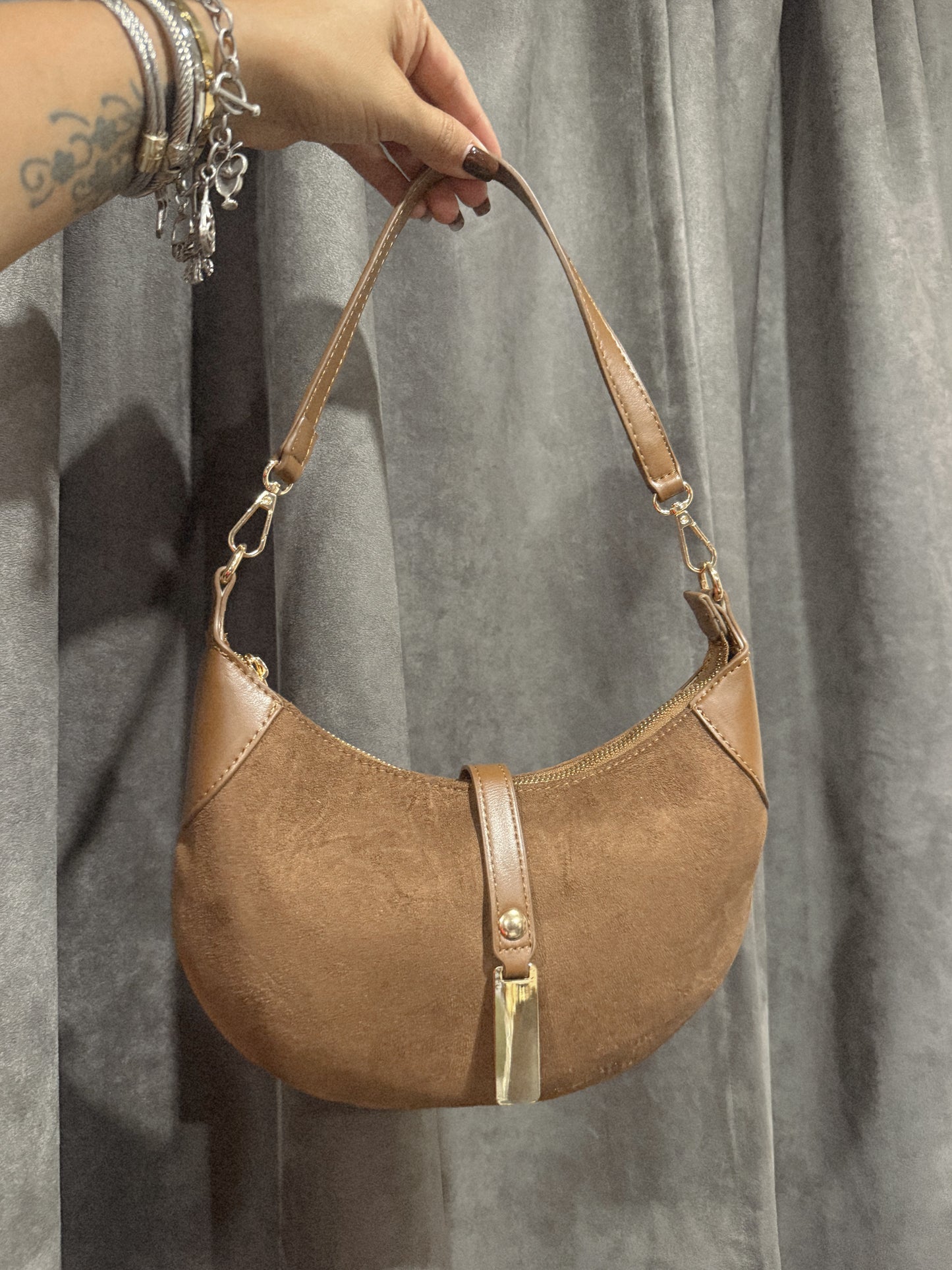 Caramelo Suede Shoulder Bag