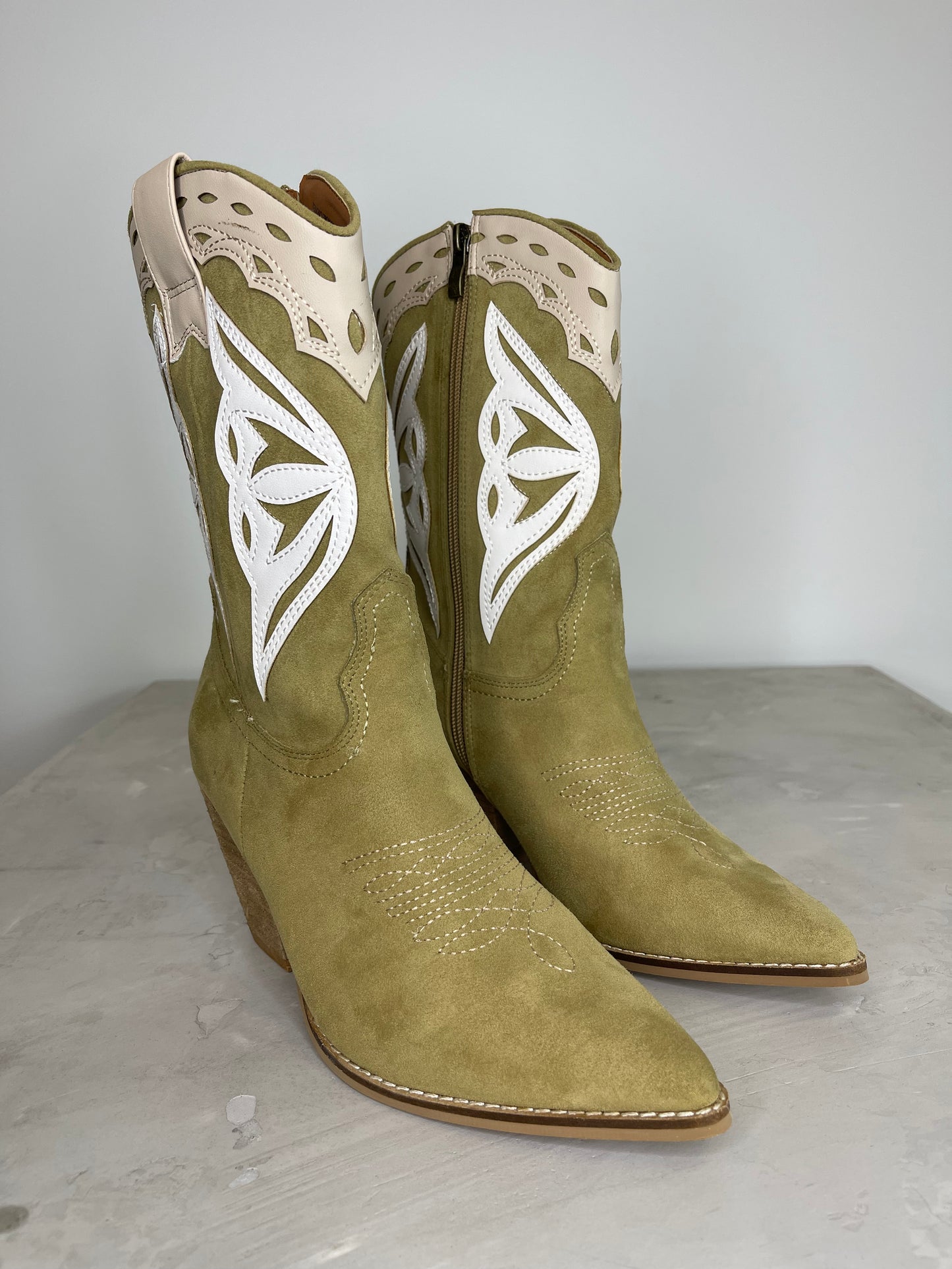 Yellow Stone Olive Western Boot